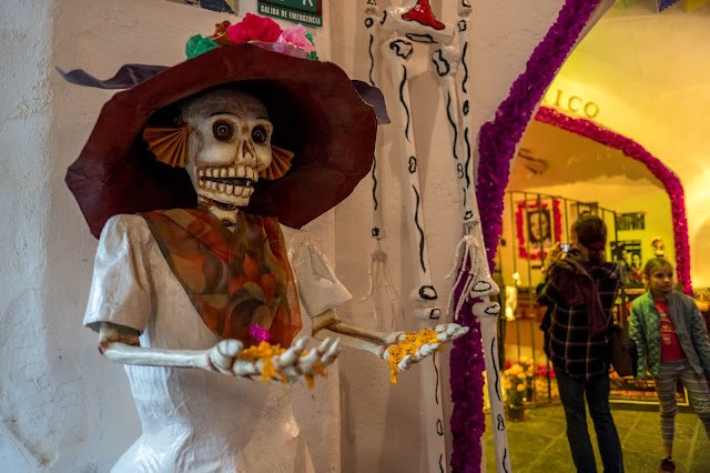Casa del Emilio Indio Mexico City Day of Dead 33