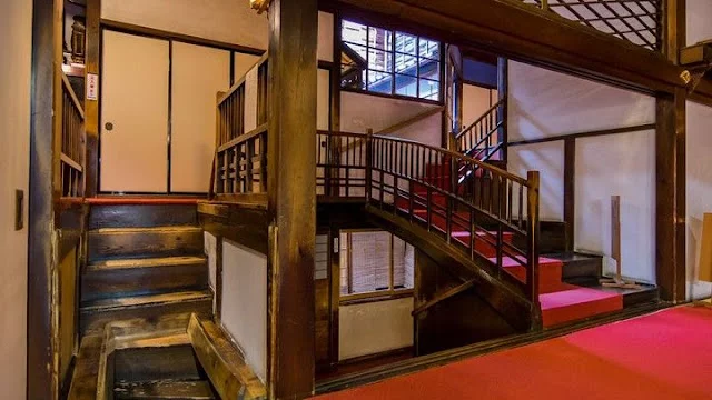 Inside-Myoryuji-Temple