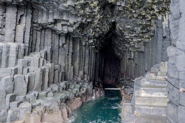 Isle Staffa Fingals Cave Scotland 12